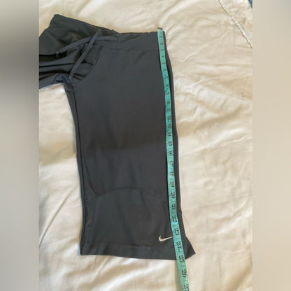 Nike capri workout pants