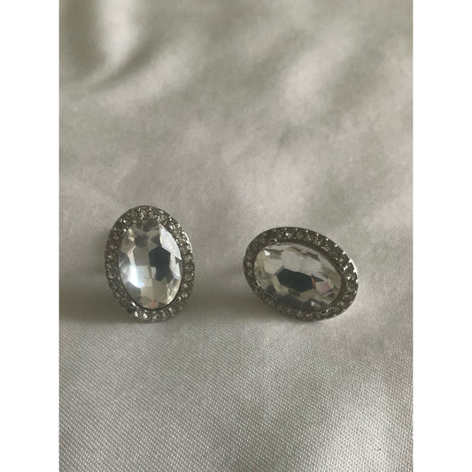 Vintage Oval Halo clear rhinestone clip on earrings