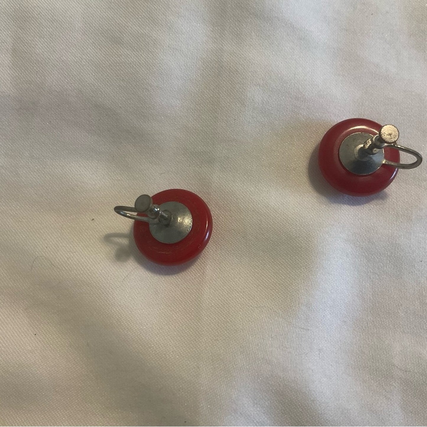 Chic Scarlet Earrings