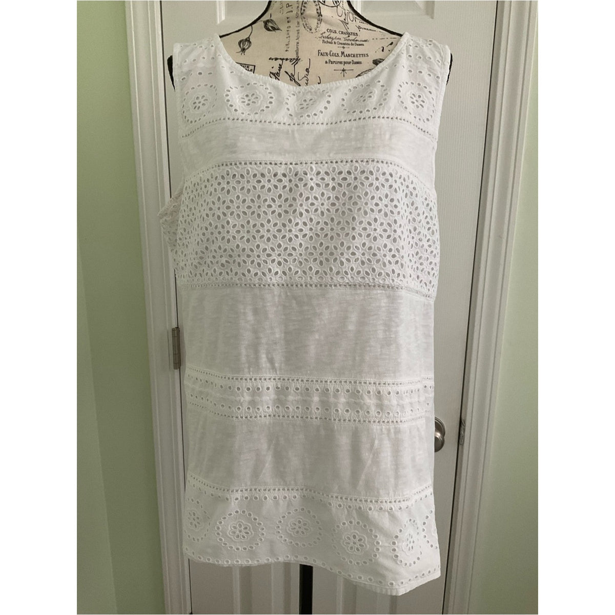 Talbots White Eyelet Sleeveless top