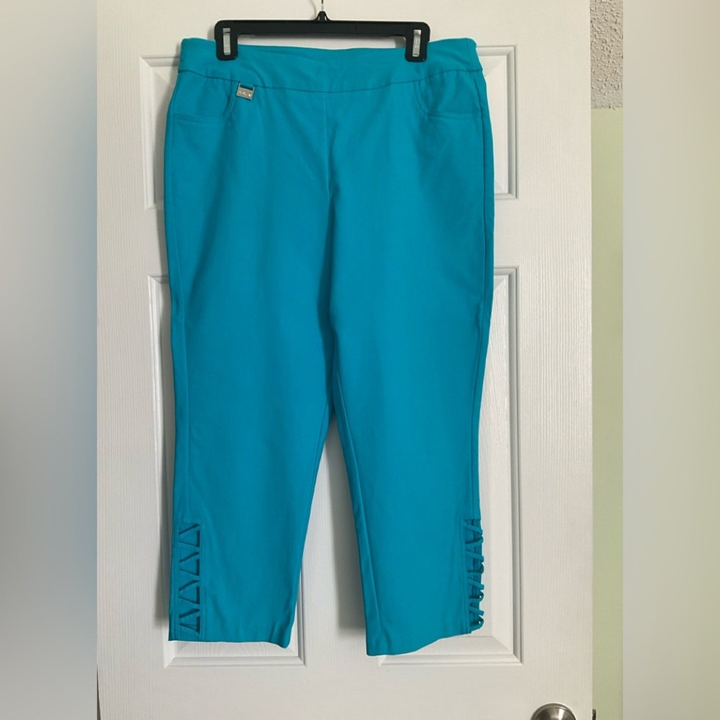 Lulu-B Turquoise Ankle Pants