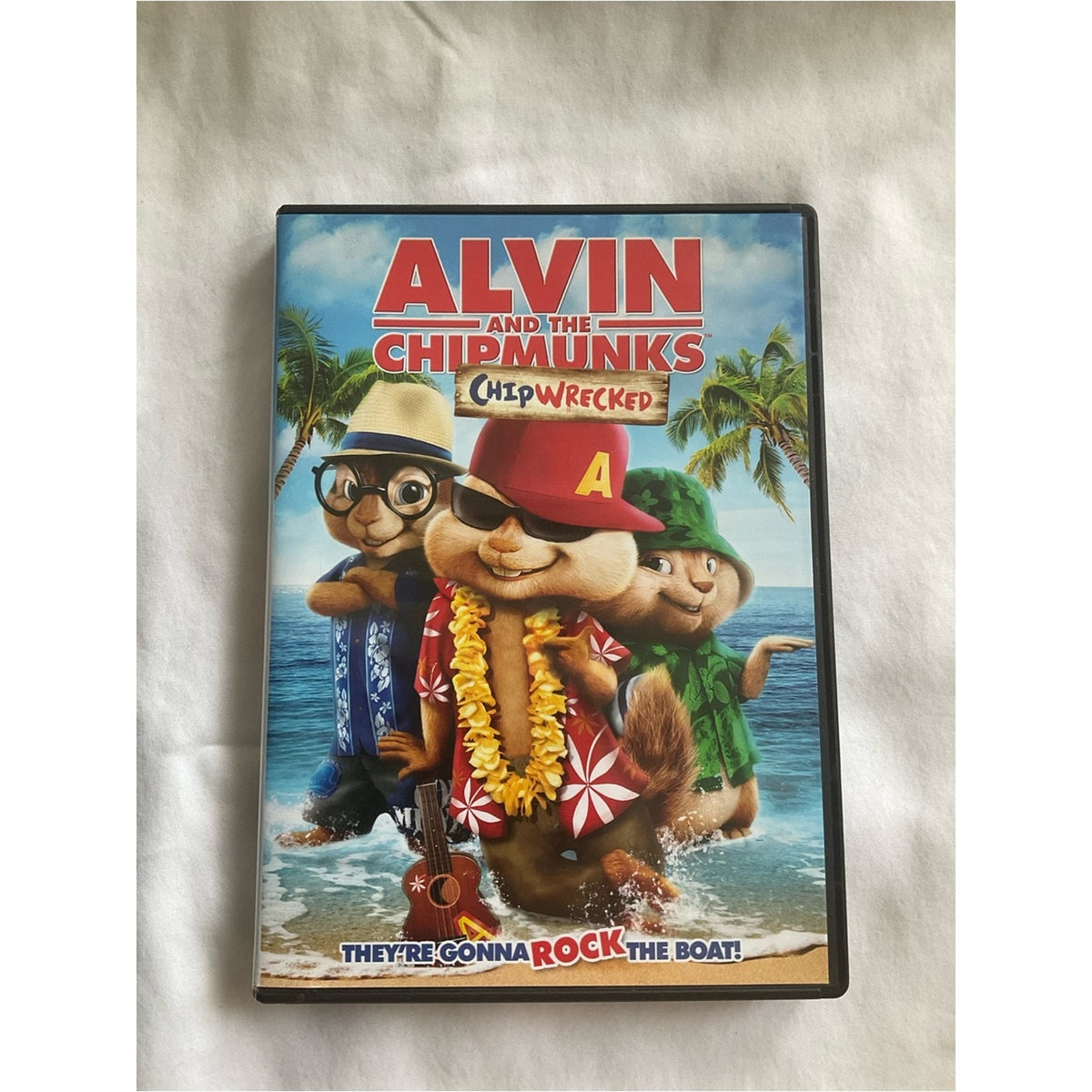 Alvin and the Chipmunks: Chipwrecked DVD - Beach Cover Art (Blue, Red, Green)