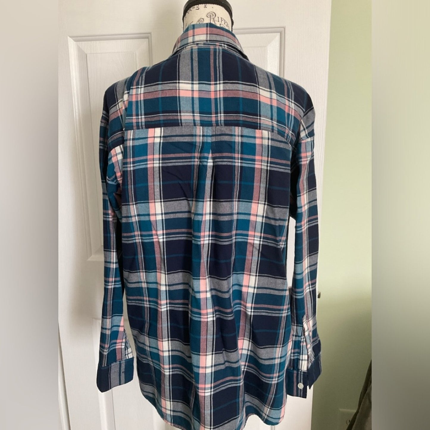 Old Navy The Boyfriend long sleeve button down shirt in blue plaid.