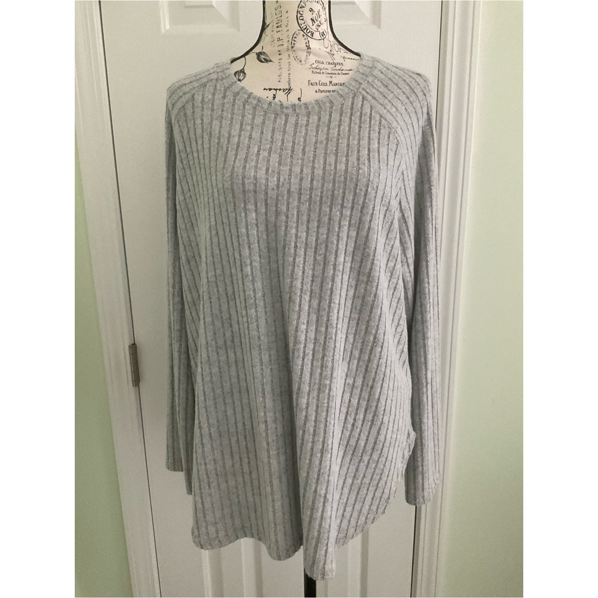 Ribbed Crewneck Sweater — Light Gray