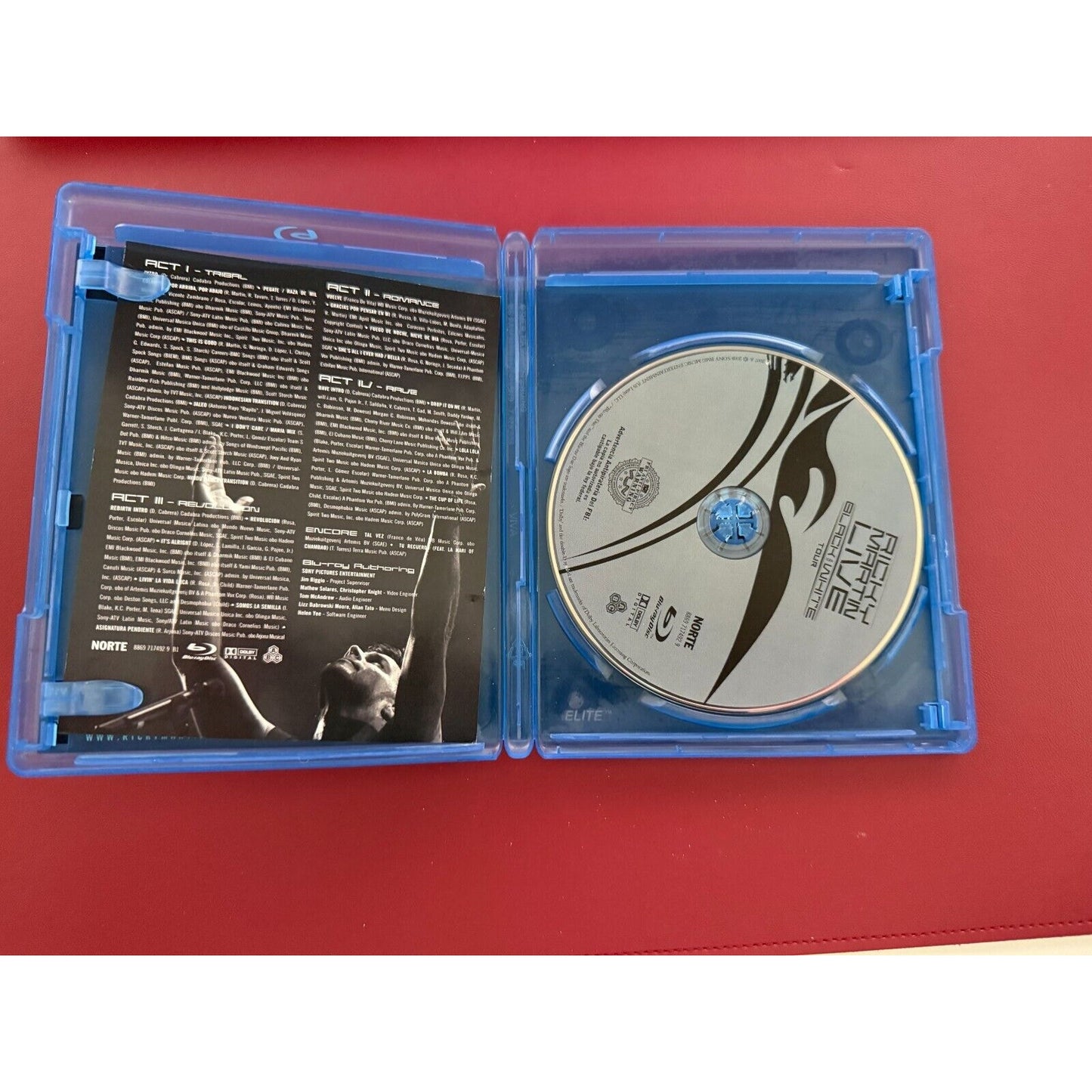 Ricky Martin...Live Black & White Tour [Blu-ray]