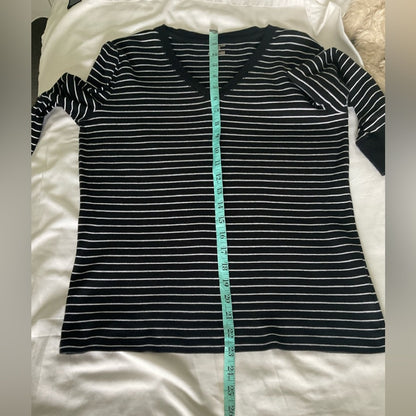 Jones New York Black and White Striped Long Sleeve Top