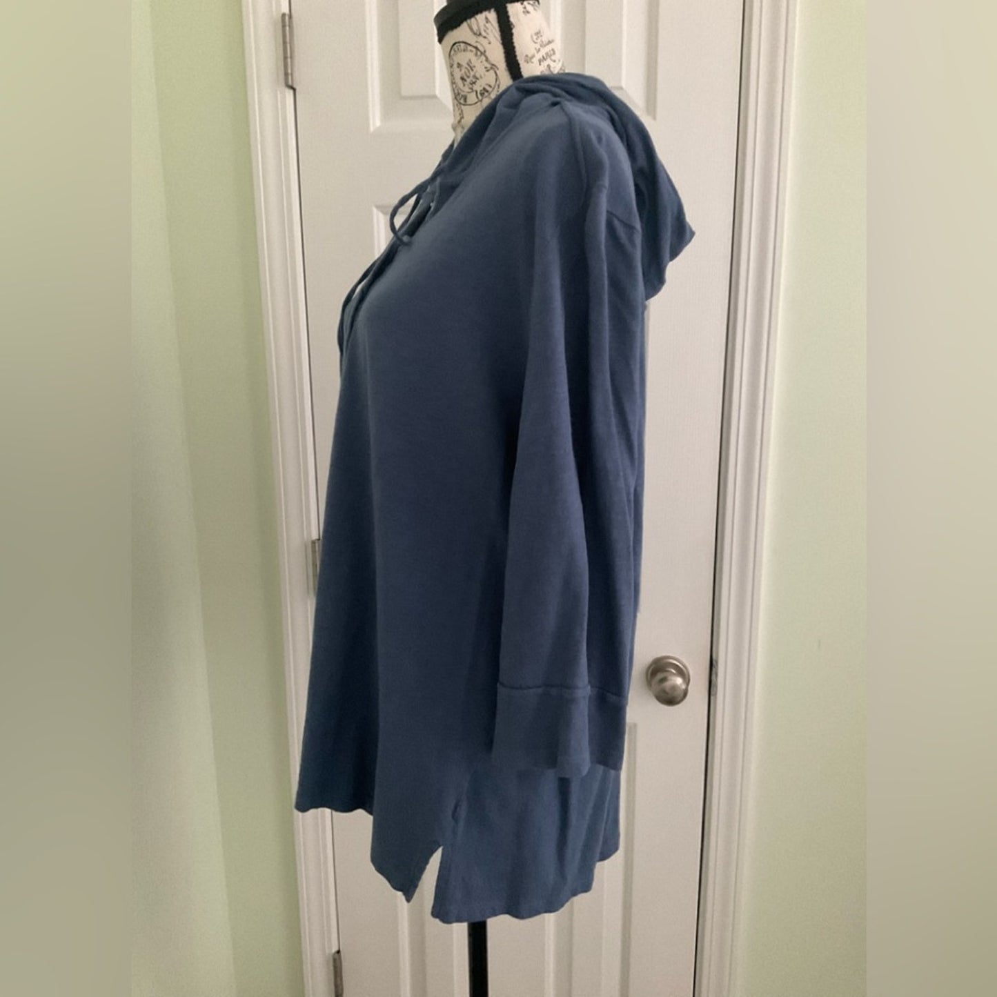 Erin London Blue Hooded pullover
