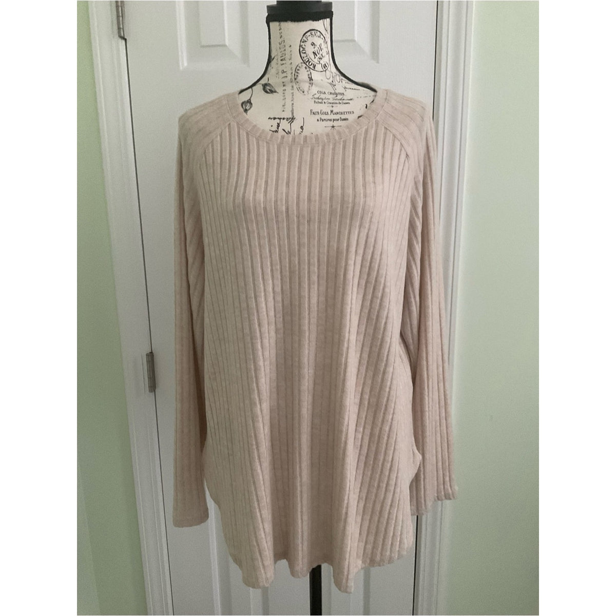 Ribbed Crewneck Sweater in Light Cream