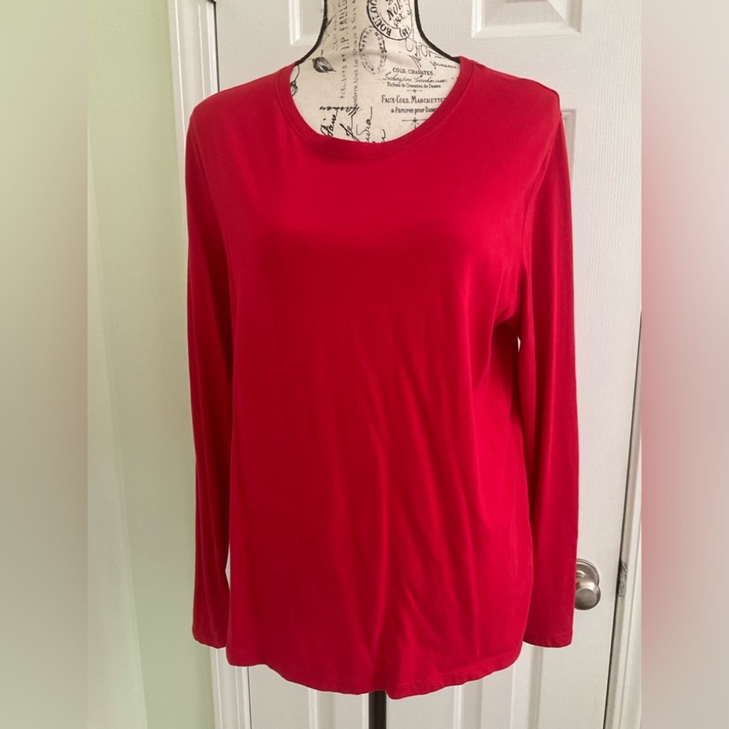 Time and Tru Vibrant Red Long Sleeve Top