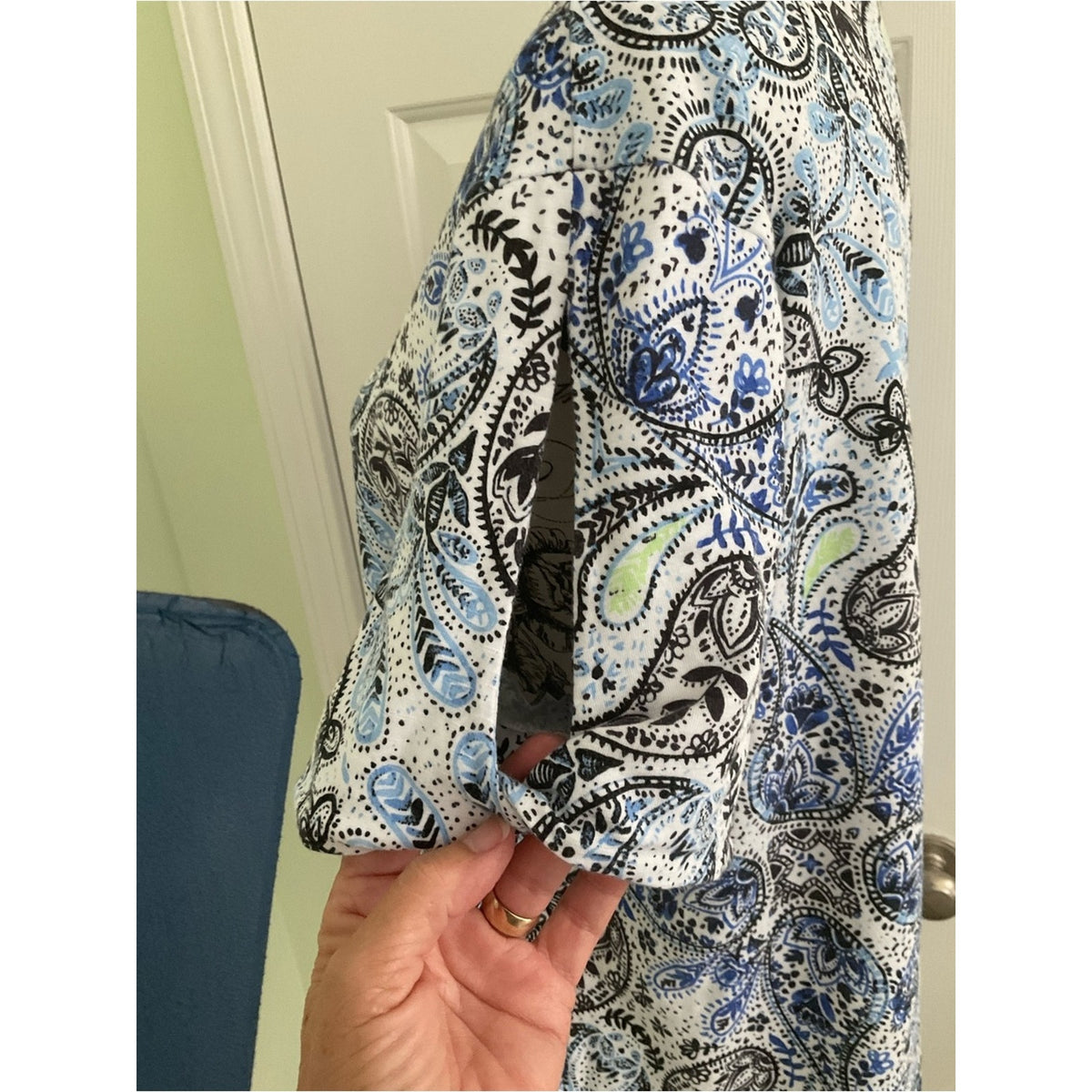 Talbots Blue and White Paisley V-Neck Short Sleeve Top