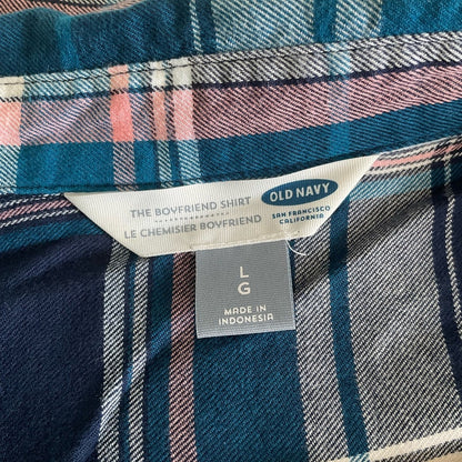 Old Navy The Boyfriend long sleeve button down shirt in blue plaid.