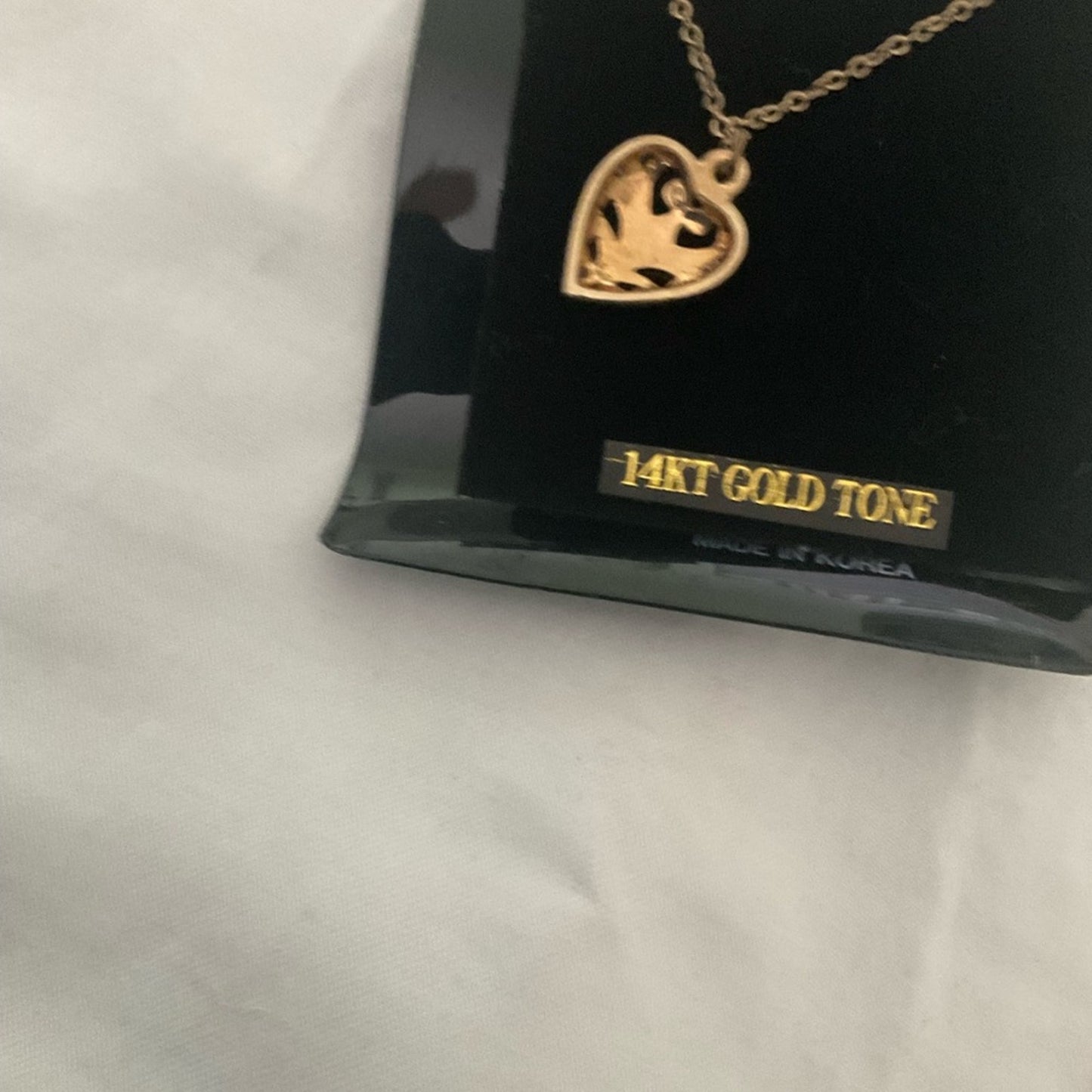 Vintage Gold Tone Heart Shape Necklage