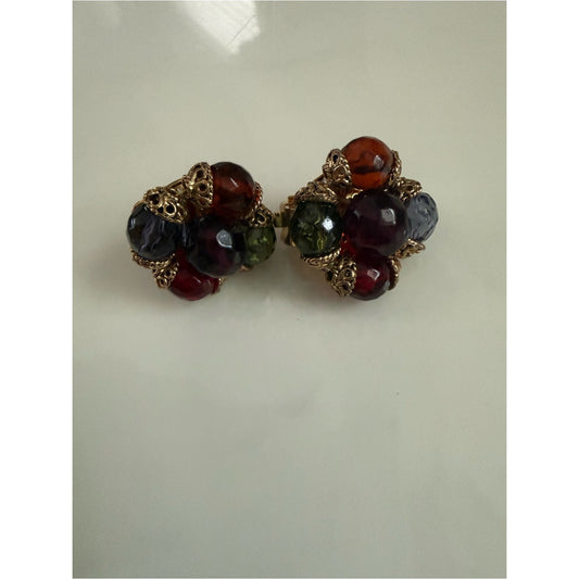Vintage gold tone beaded earrings, clip on
