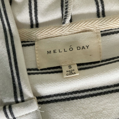 Mello Day hooded pullover