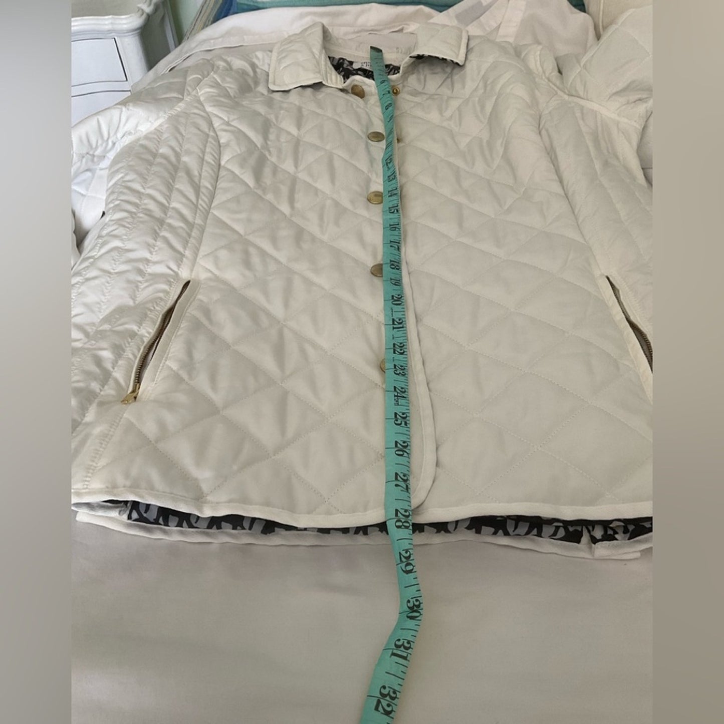 Crown & Ivy White Quilted Puffer Jacket