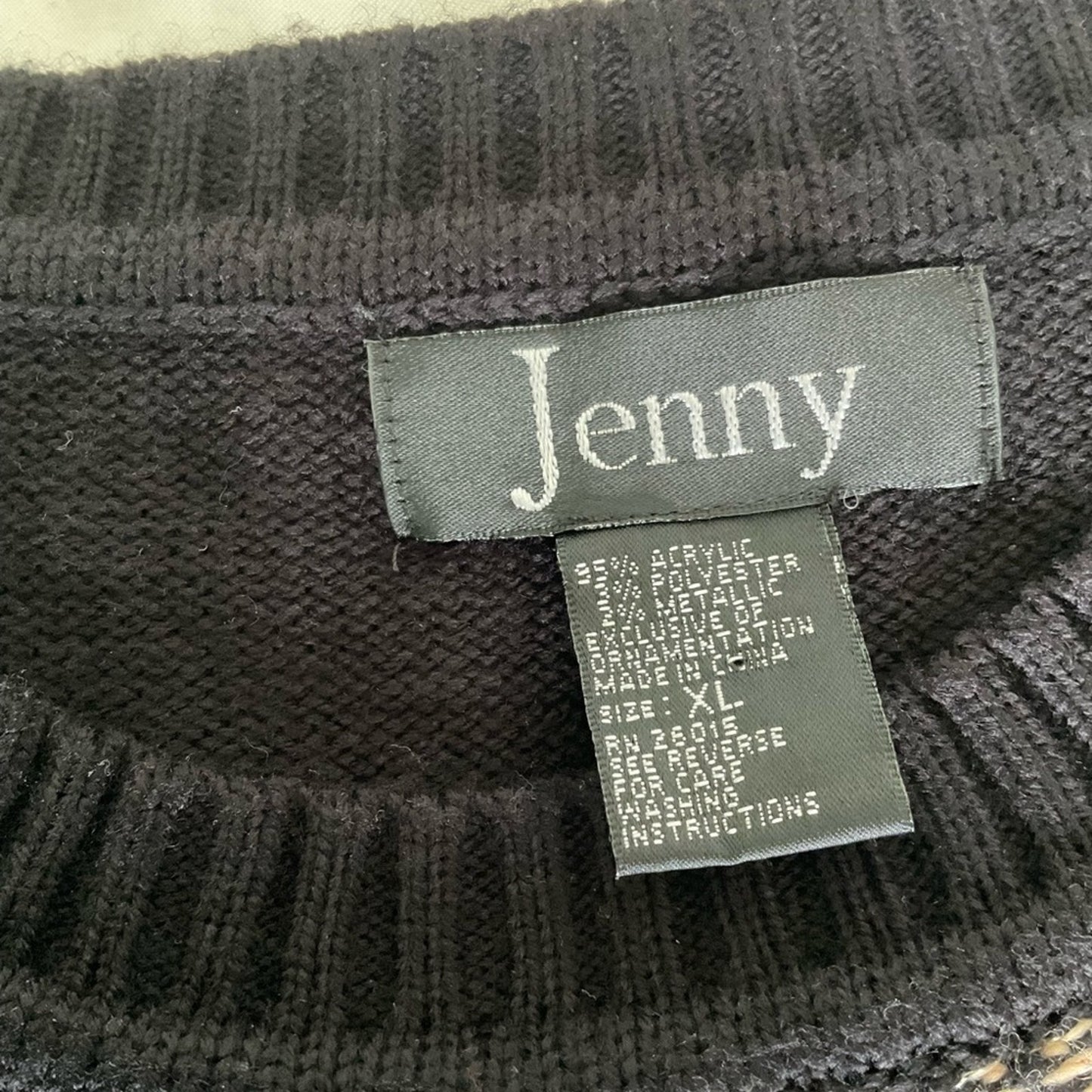 Jenny Sweater with scoop neck - Black and cream colored