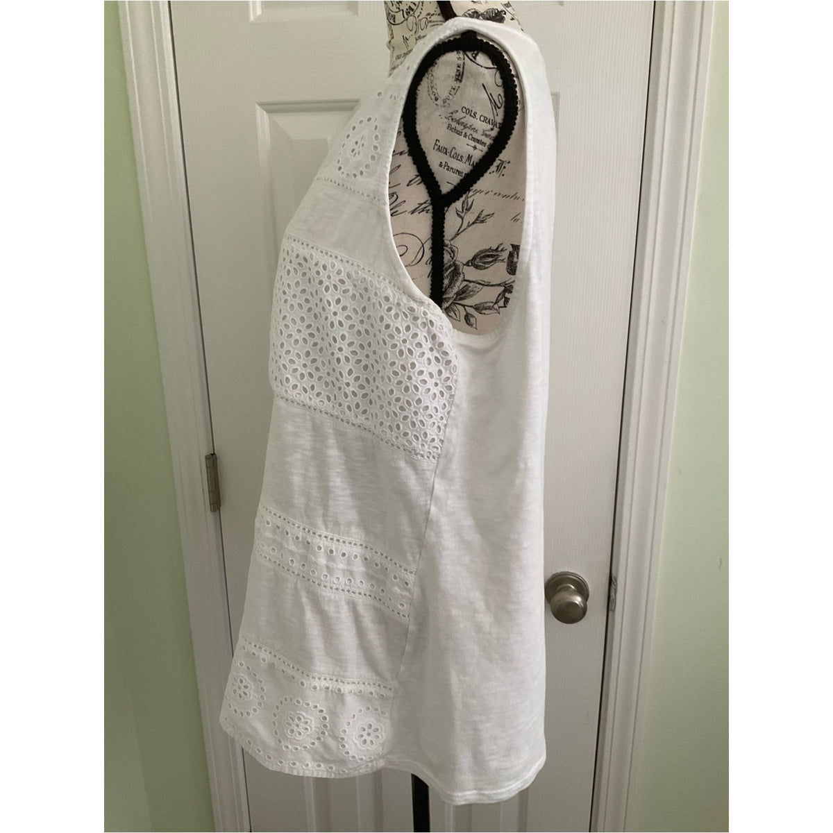 Talbots White Eyelet Sleeveless top