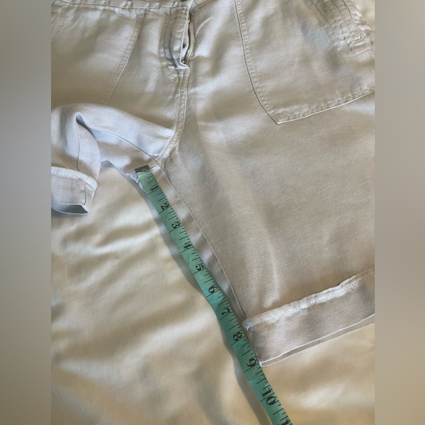 Poetry Cream Women's Shorts