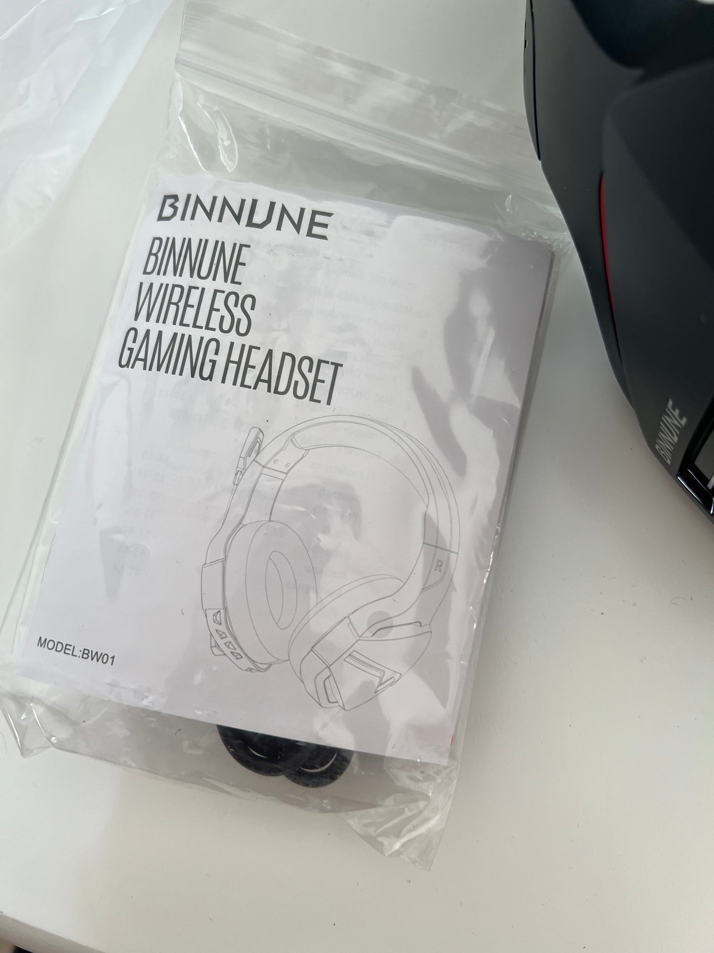 BINNUNE Wireless Gaming Headset with Microphone