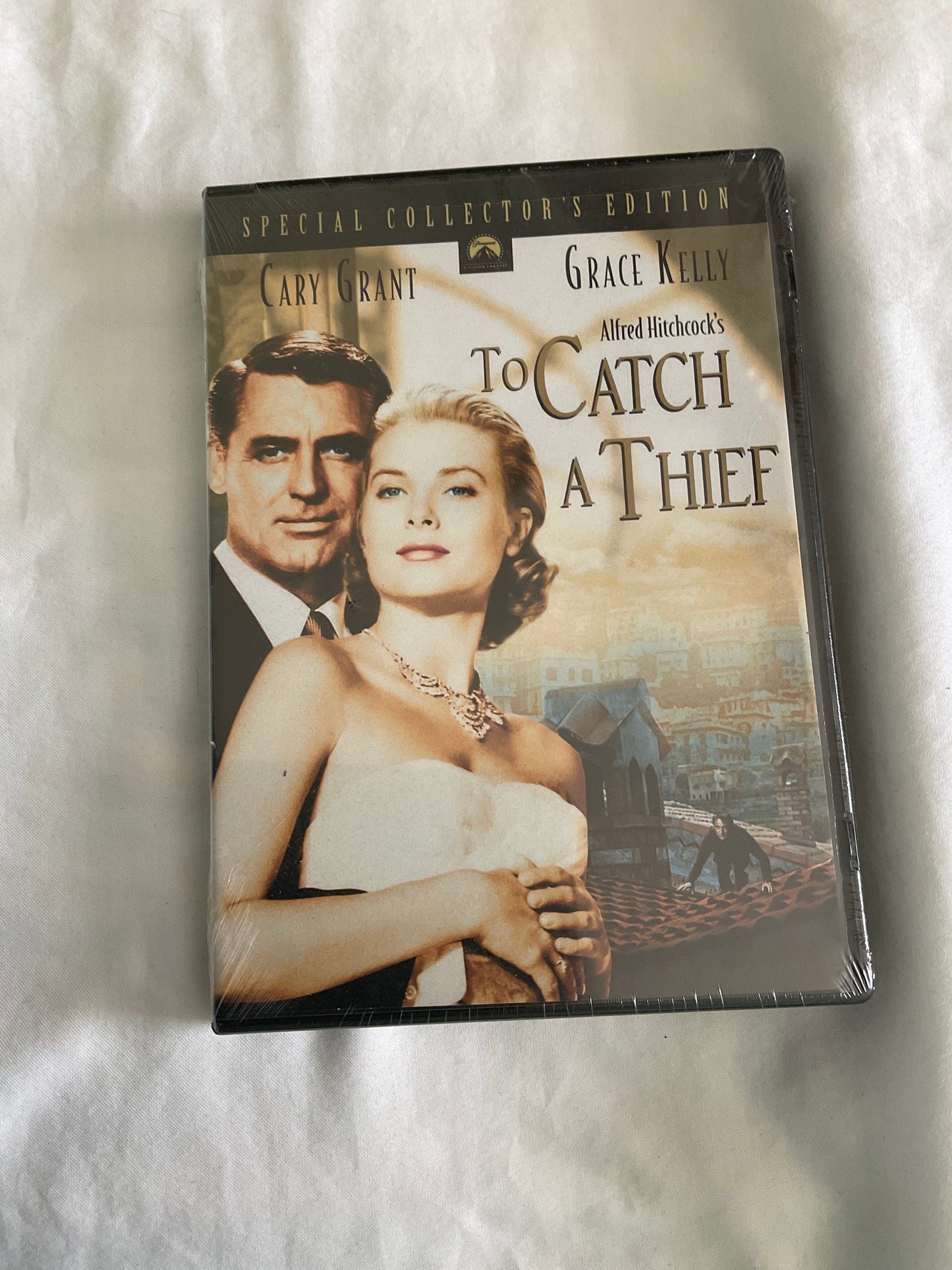 To Catch a Thief (Special Collector's Edition) - Classic Drama DVD