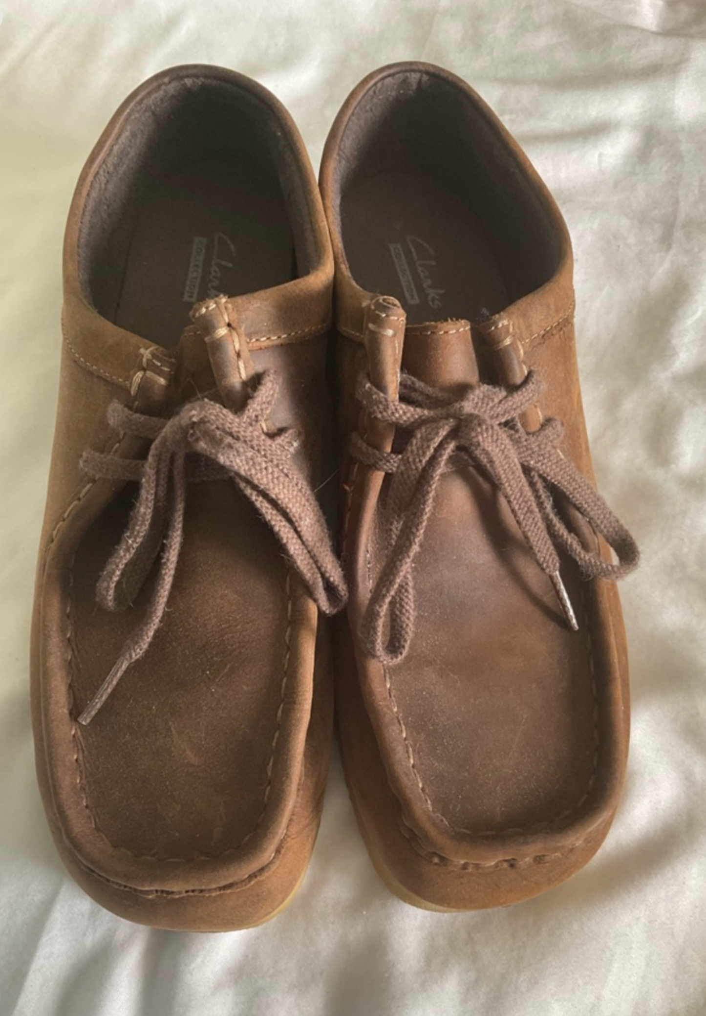 Clarks women’s Tan Suede Moc-Toe Lace Loafers