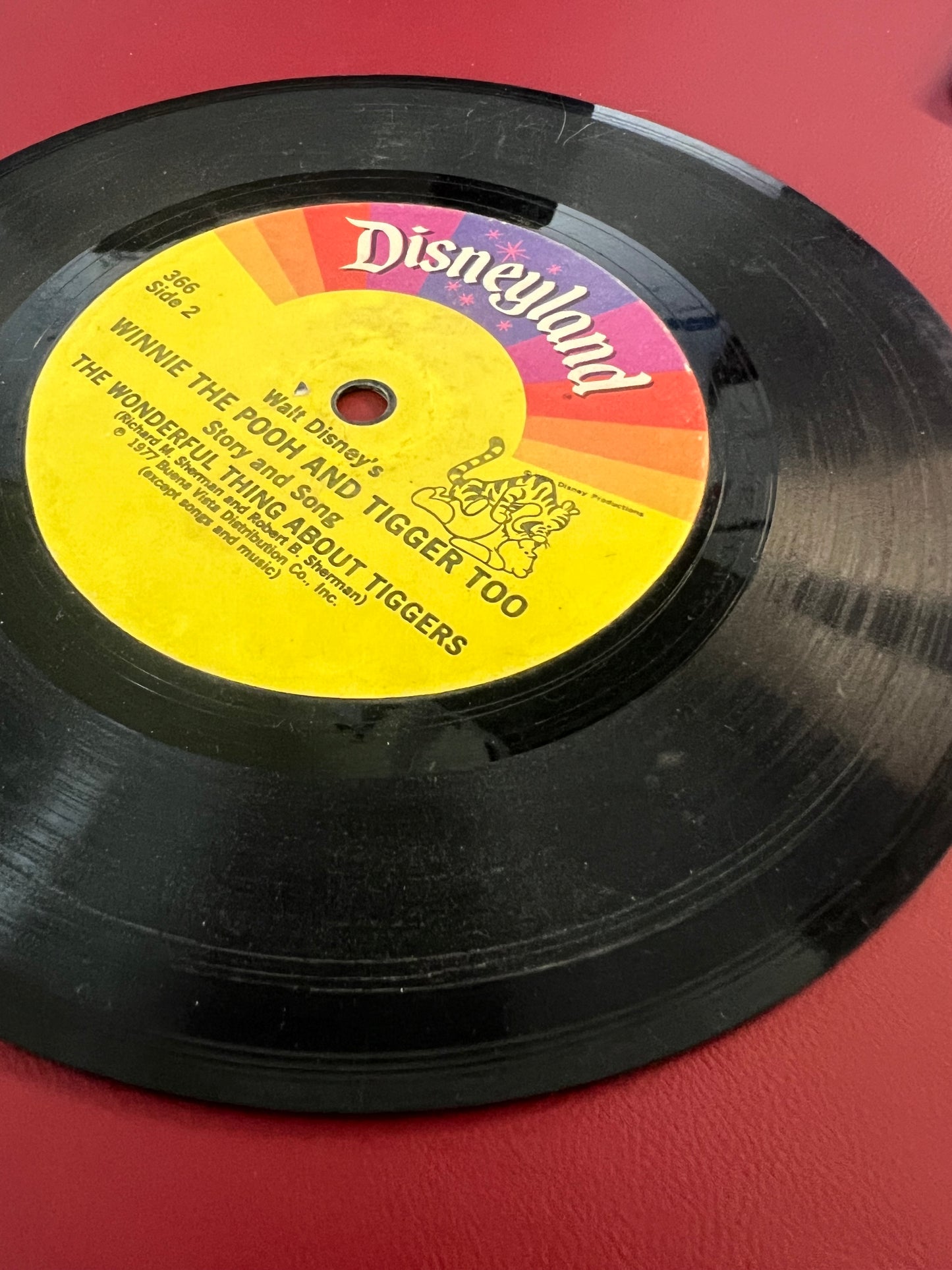 DISNEY Disneyland Winnie the Pooh and Tigger Too 45 RPM 366 From 1977