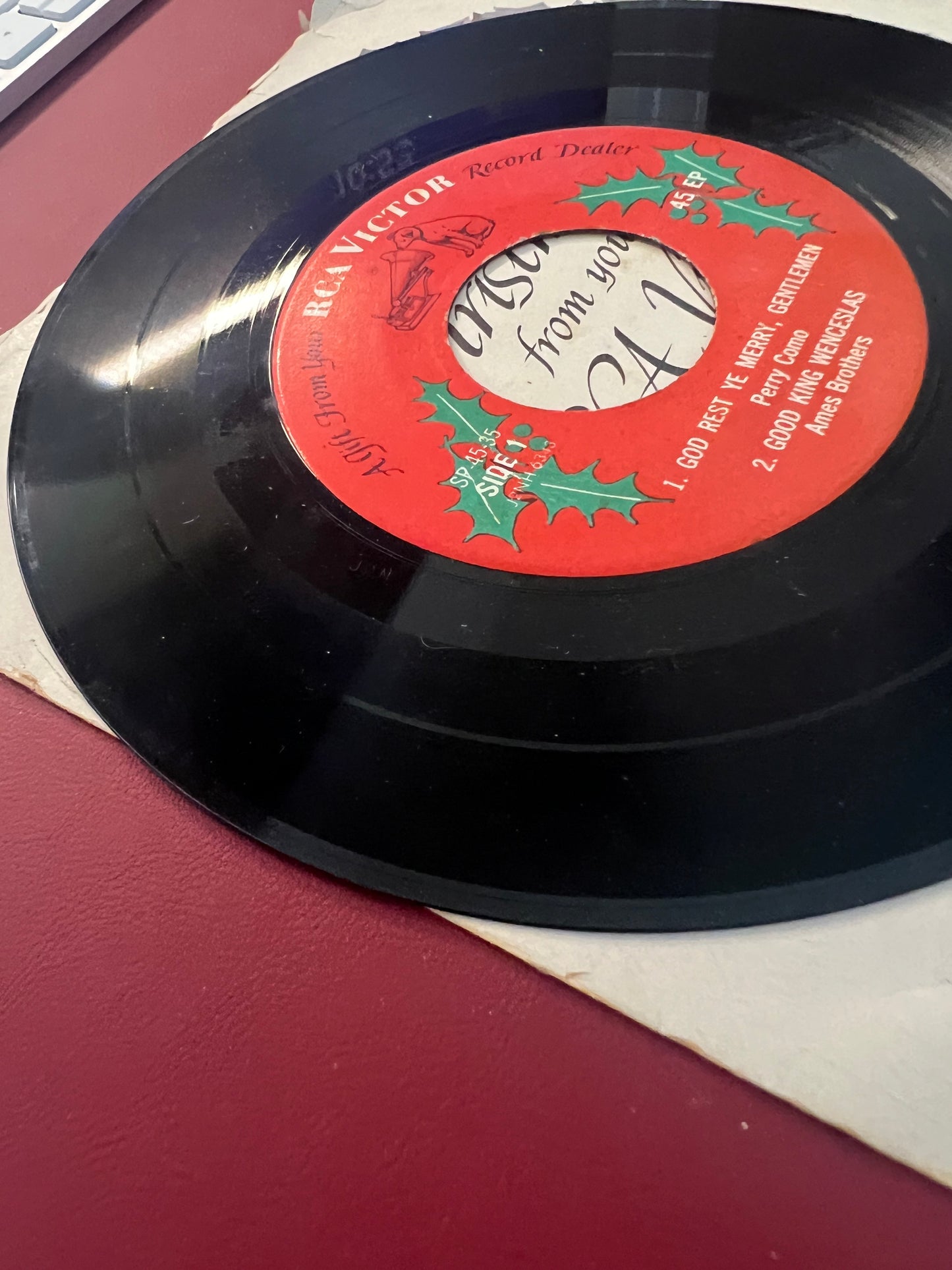 Merry Christmas from your RCA Victor Record Dealer  7" 45  VARIOUS