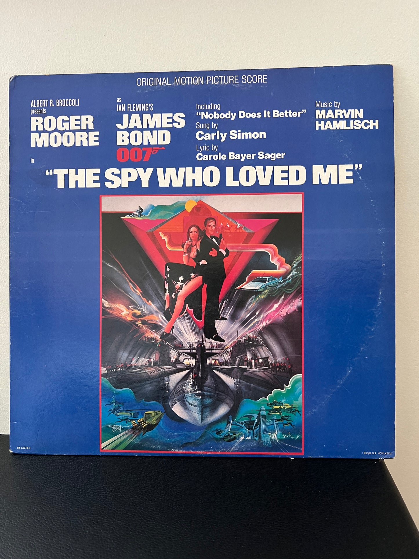 James Bond 007 The Spy Who Loved Me Original Soundtrack LP Carly Simon