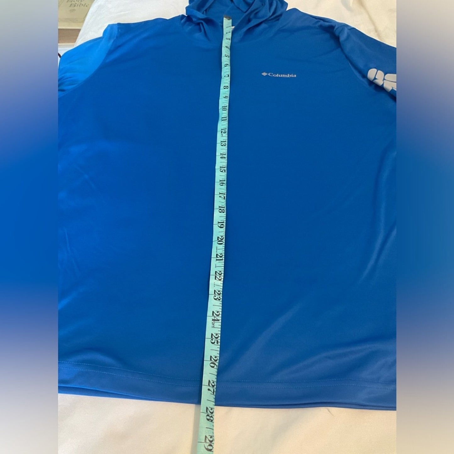 Columbia Hooded athletic pullover with long sleeves