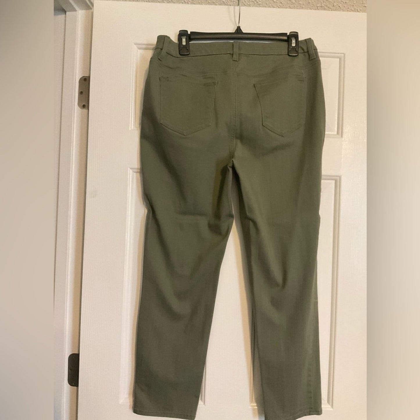 Chico's Olive Ankle Pants