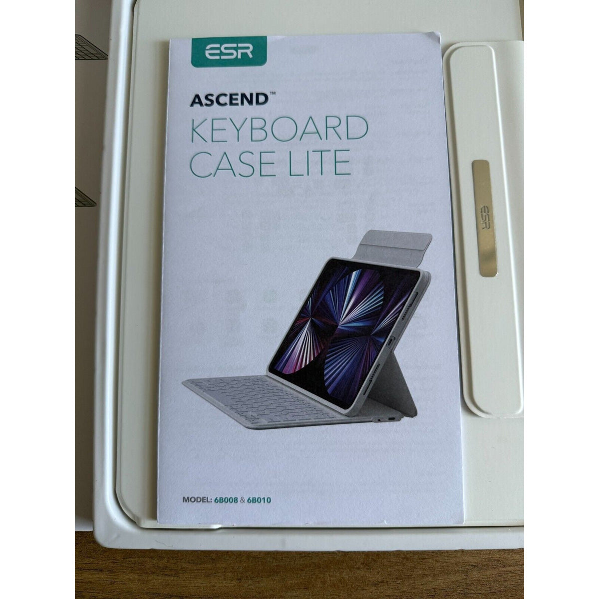 ESR Ascend Keyboard Case Lite, iPad Keyboard Case Compatible with iPad Pro 11/iP