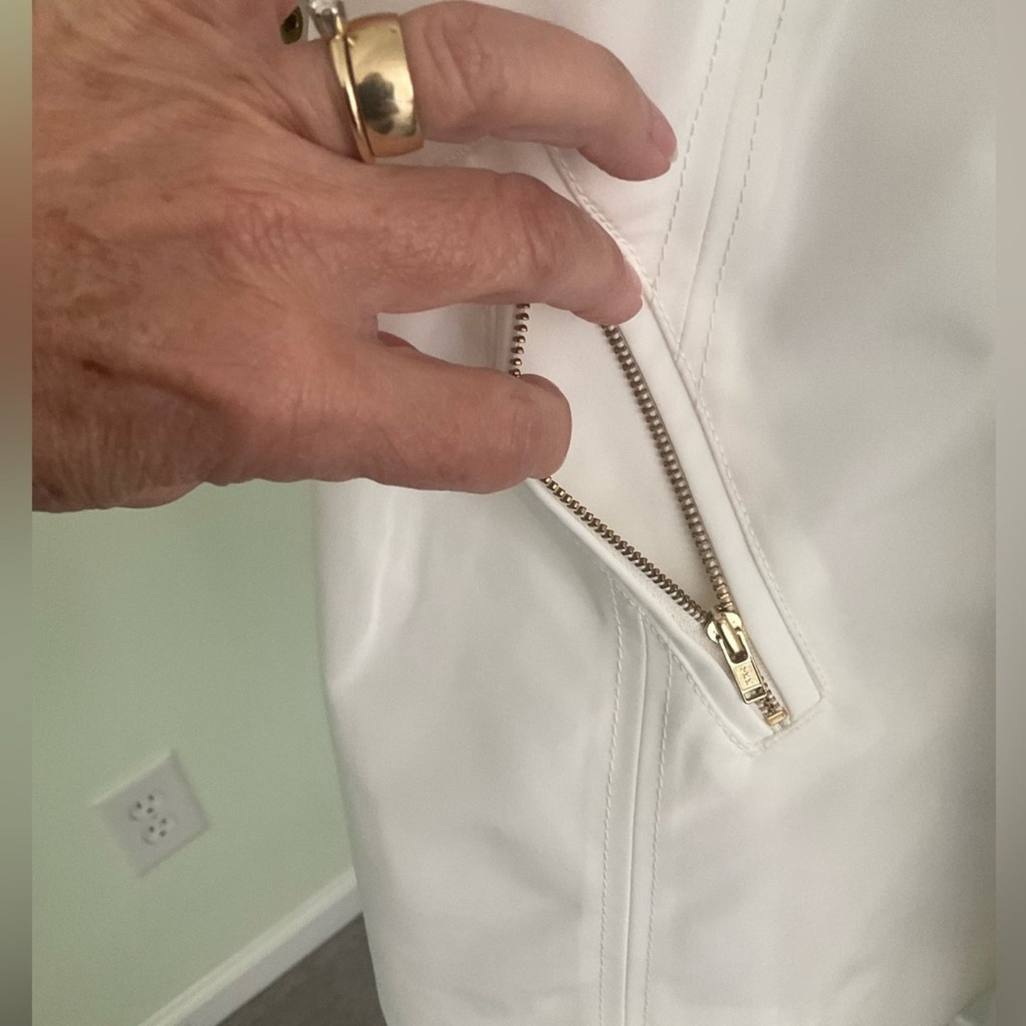 Crown & Ivy Women's White Jacket