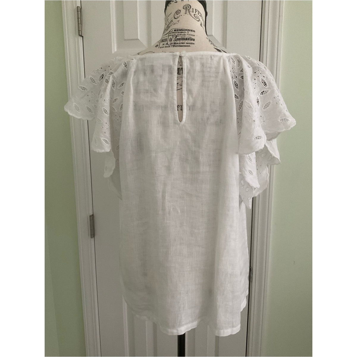 Charter Club White Eyelet Flutter Sleeve V-Neck Linen Top