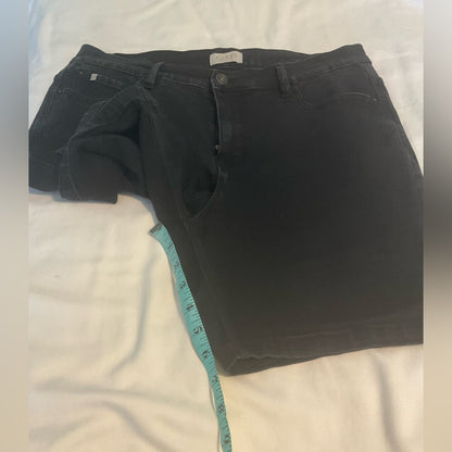 Curve Appeal Women's Black Denim Jean Shorts