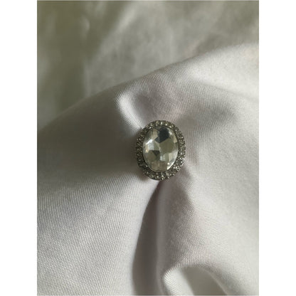 Vintage Oval Halo clear rhinestone clip on earrings
