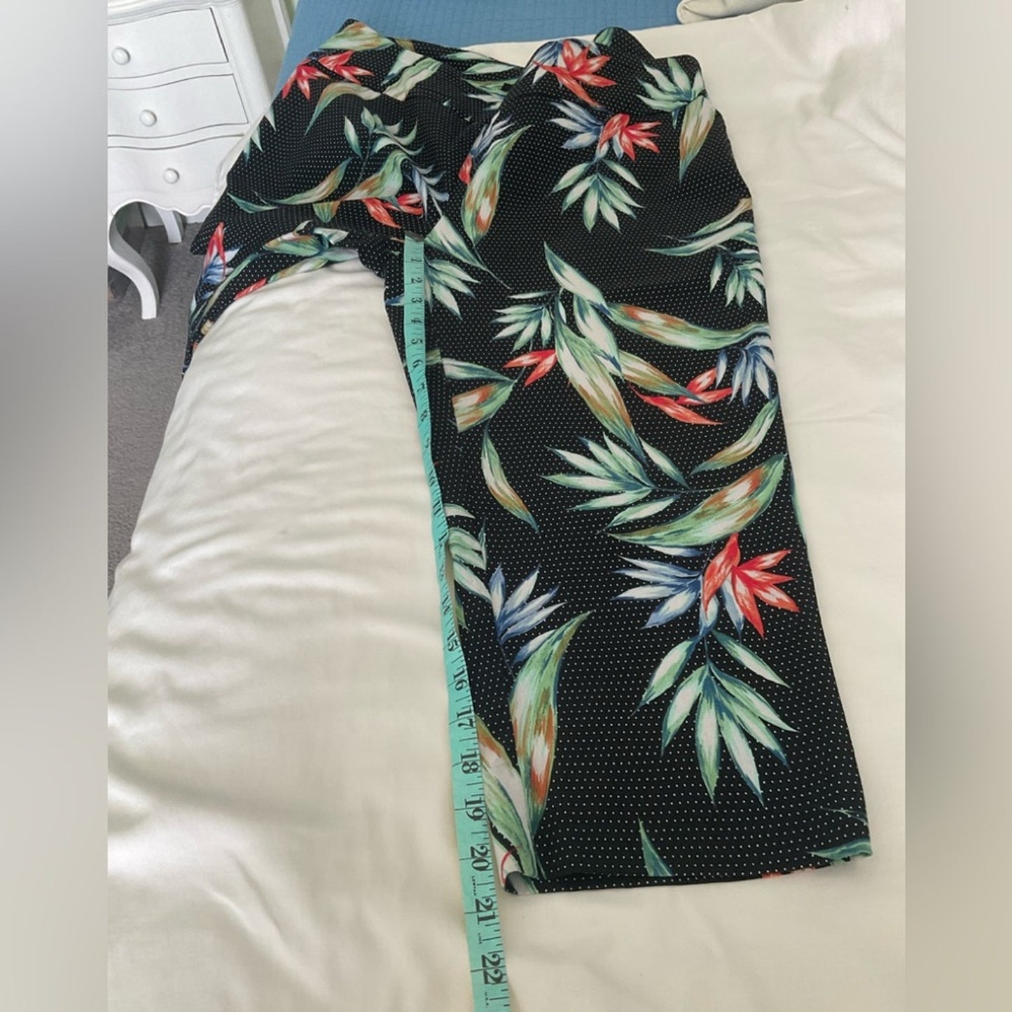 Zac & Rachel Black Tropical Print Capris