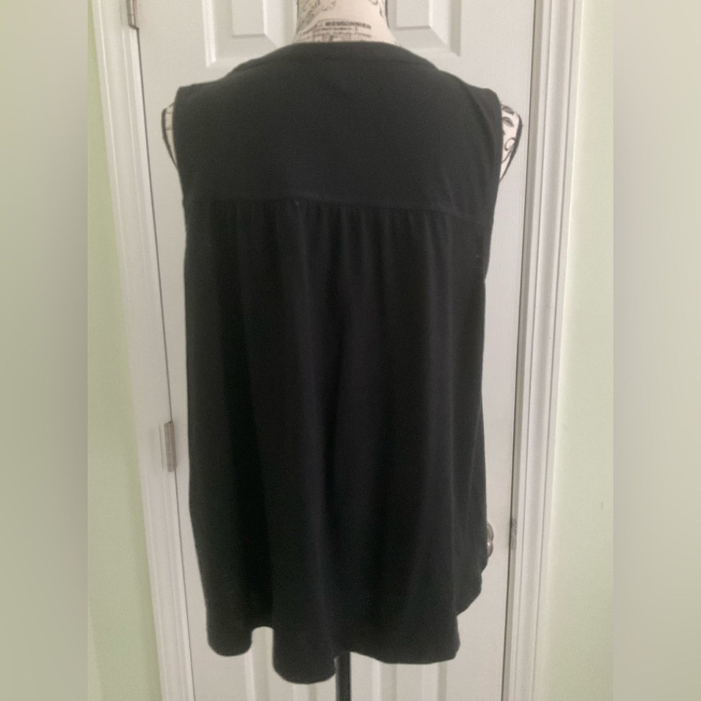 Style & Co. Black Sleeveless Tank Top