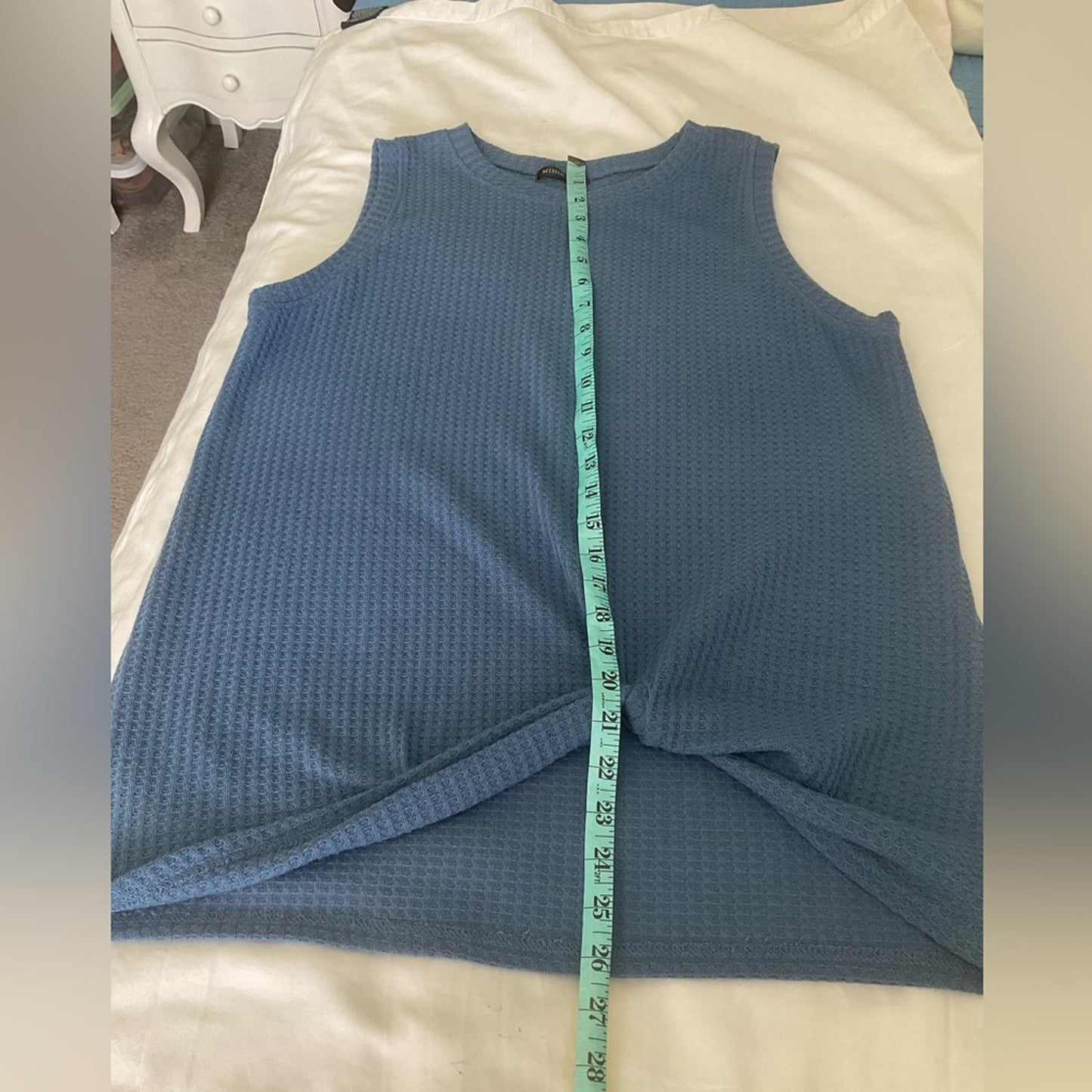 Elegant Blue Textured Women's Tank Top