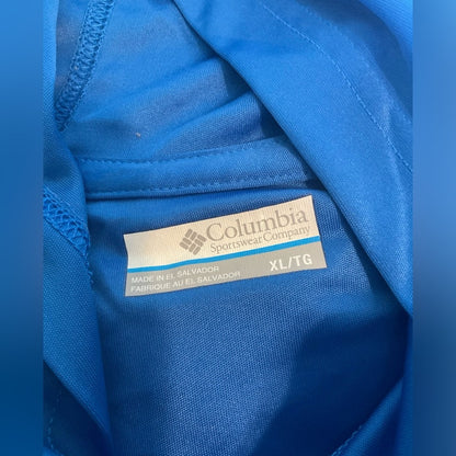 Columbia Hooded athletic pullover with long sleeves