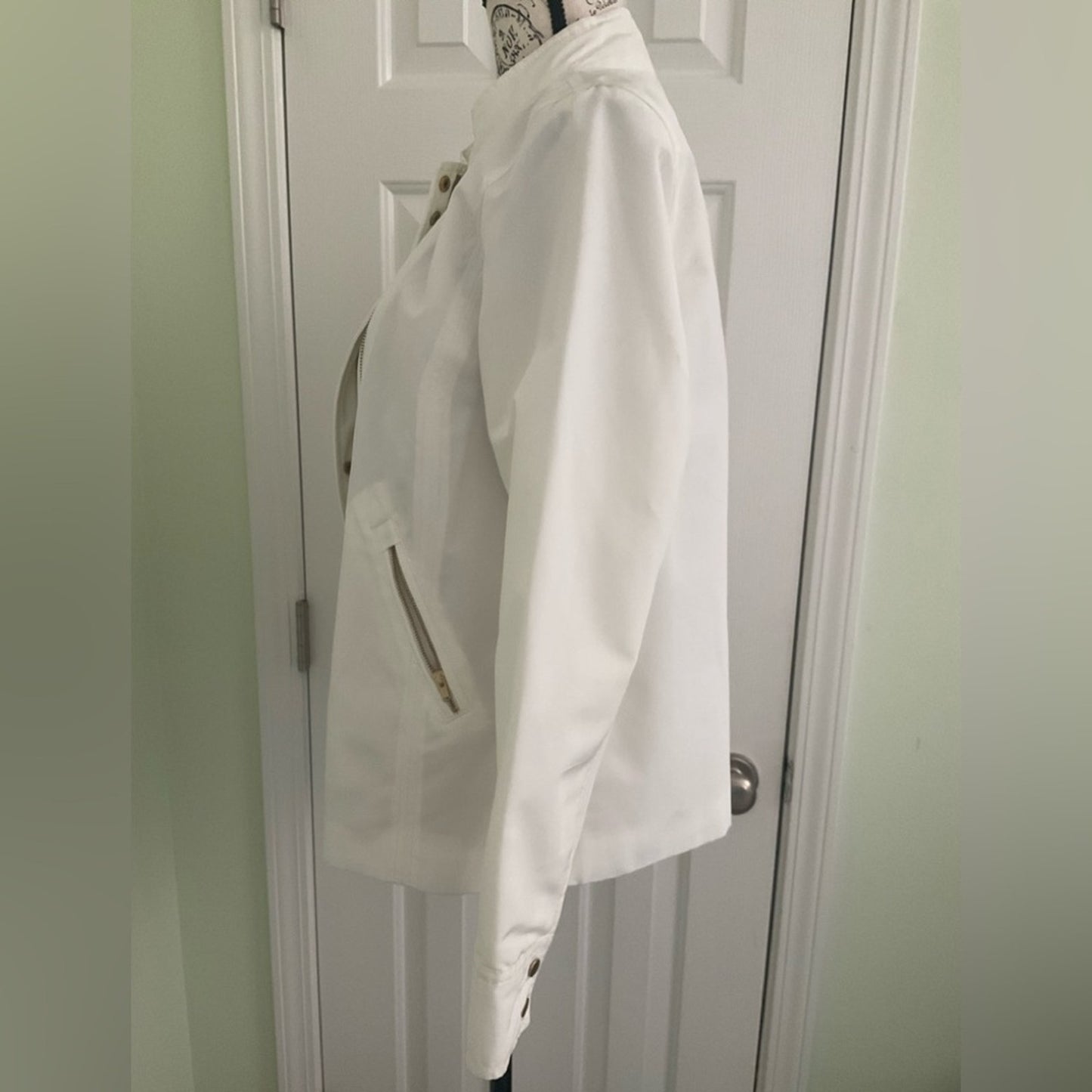 Crown & Ivy Women's White Jacket