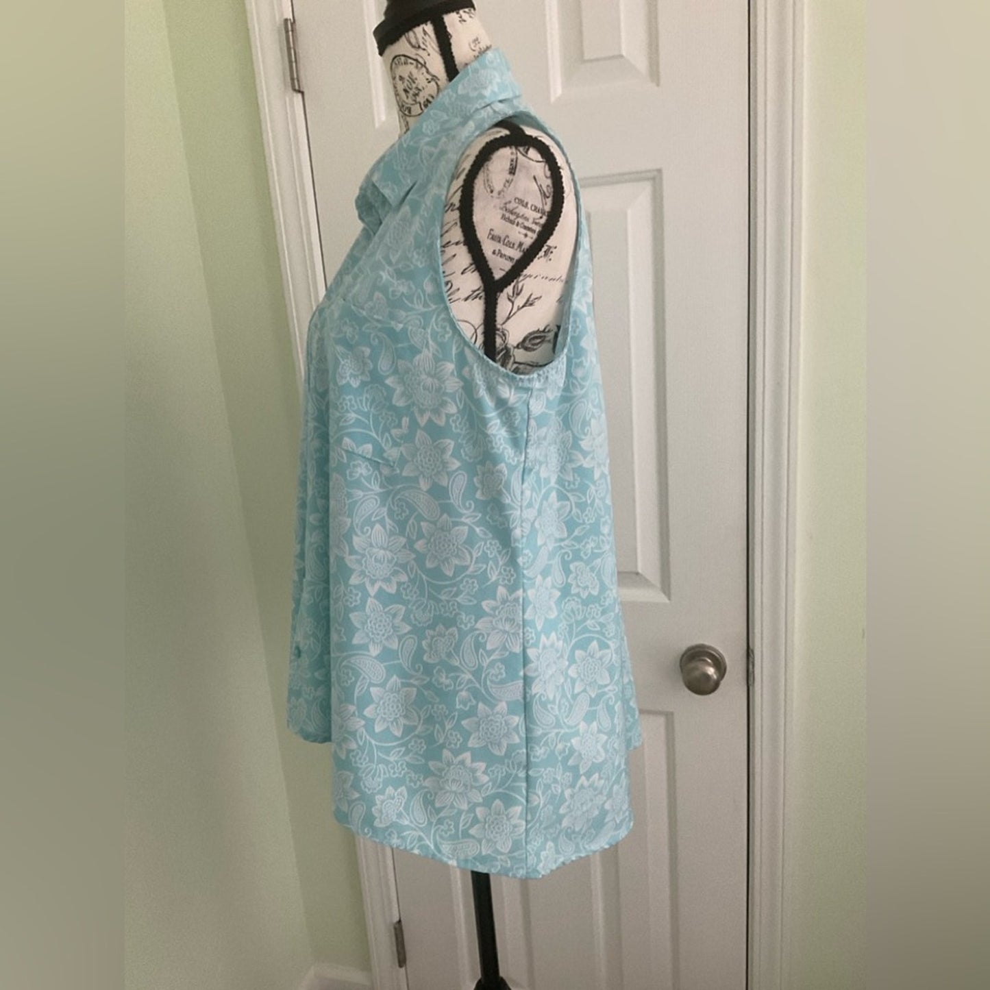 Kim Rogers Light Blue Floral Button Down Shirt