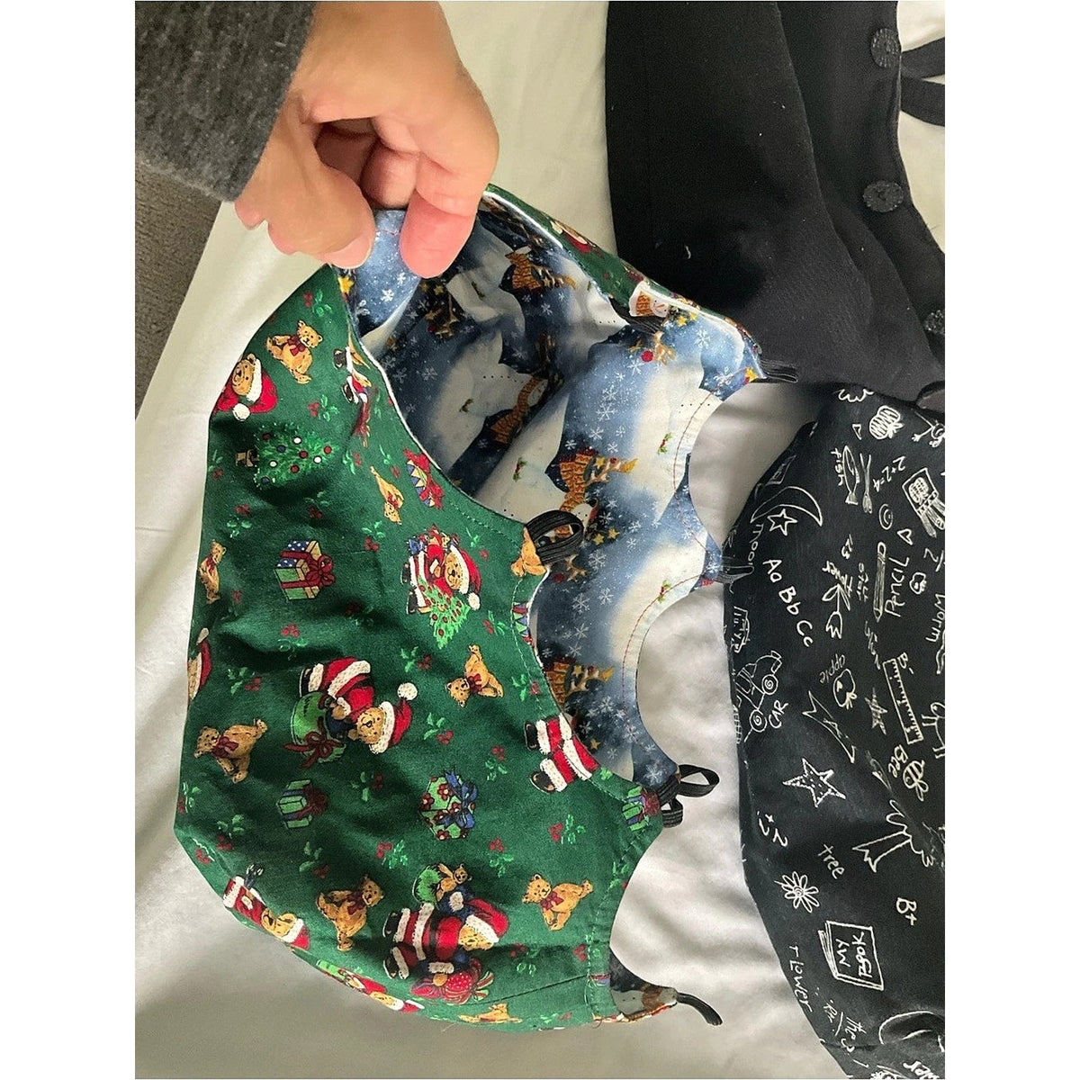 Pocketbook in black with covers