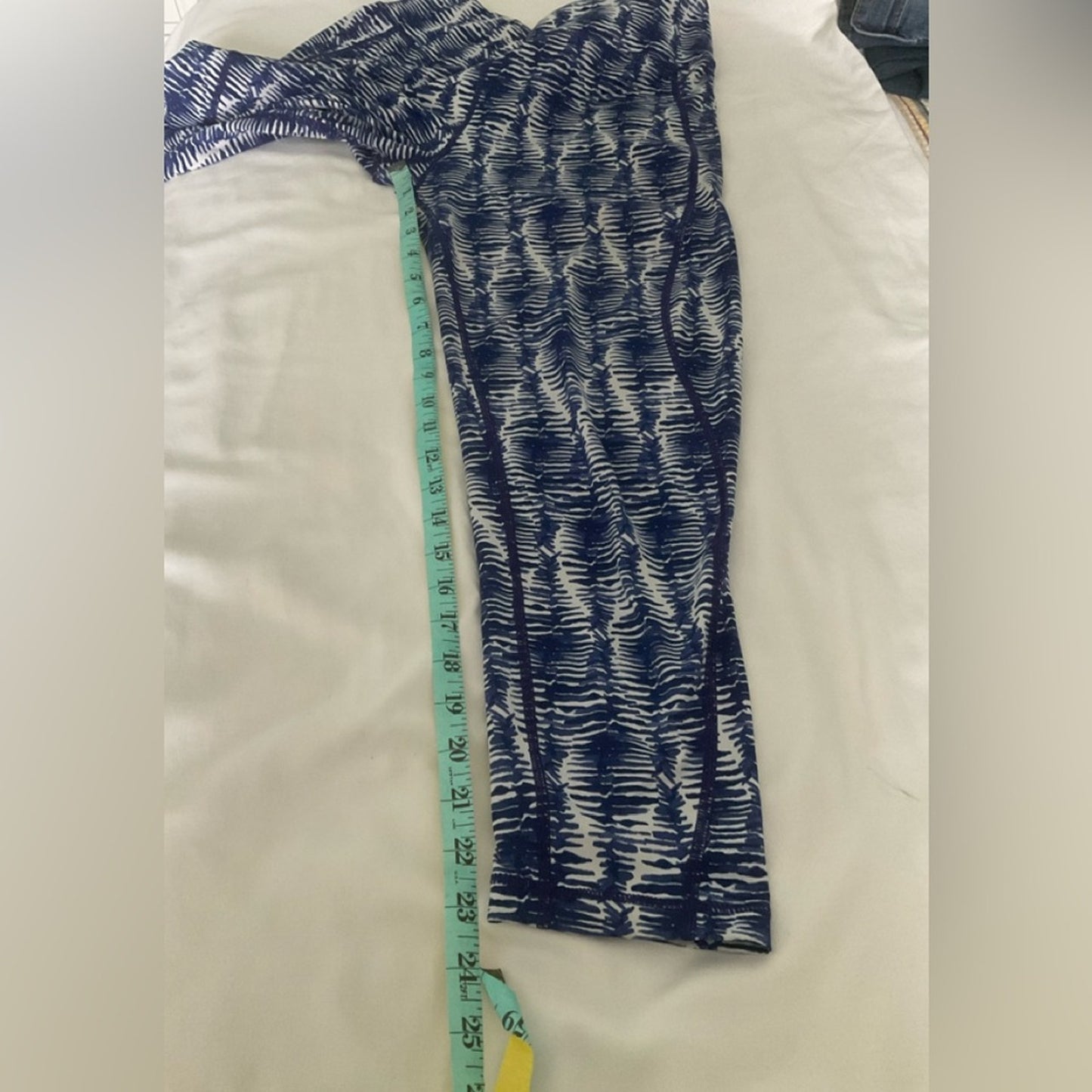 Vineyard Vines Blue and White Patterned Yoga/athletic Pants