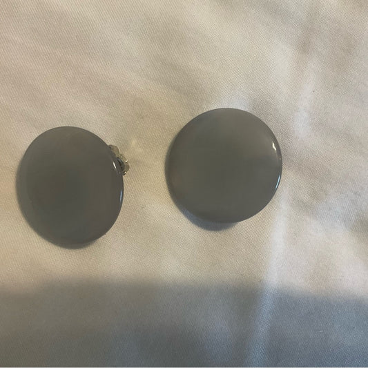 Vintage Classic Round button shaped Gray Clip-On Earrings