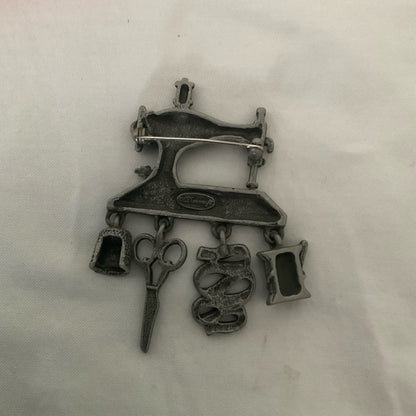 Vintage Danecraft Sewing Machine Brooch - Silver