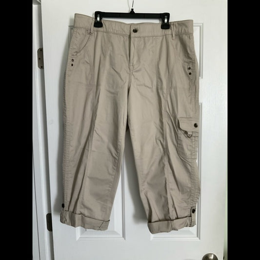 Est. 1946 Capri pants