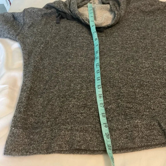 Old Navy pullover