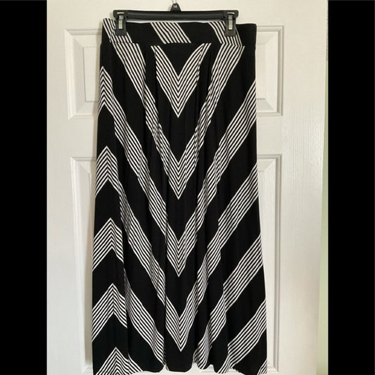 Dana Buchman skirt