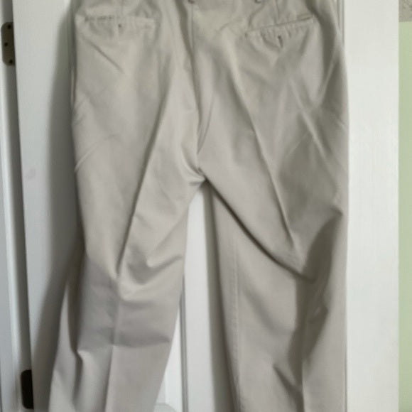 Haggar men’s khaki pants