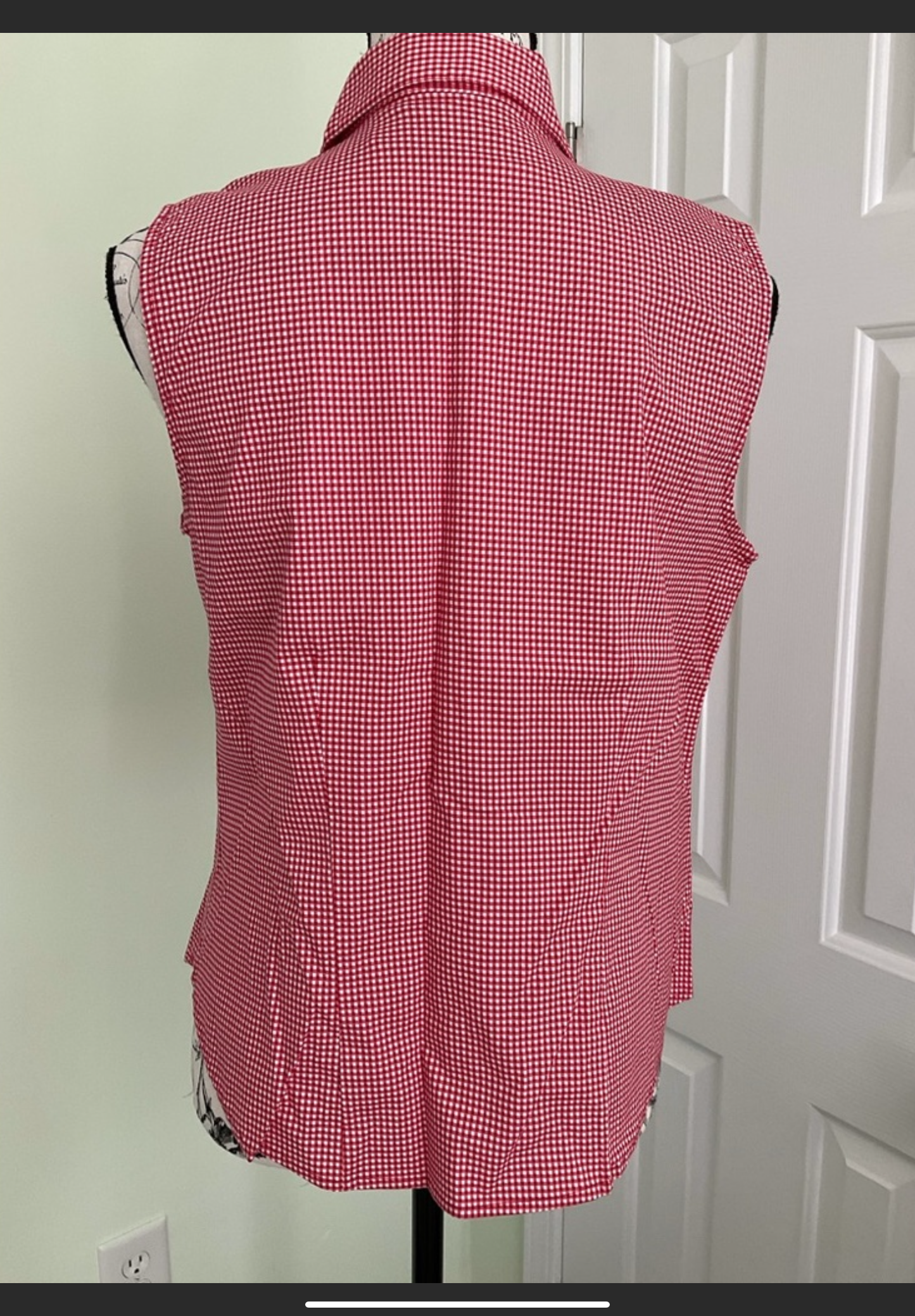 Gloria Vanderbilt Sleeveless Shirt